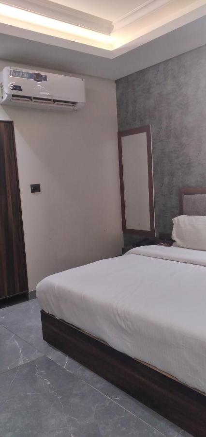 Hotel The Midnight By Wb Inn Agra  Exterior foto